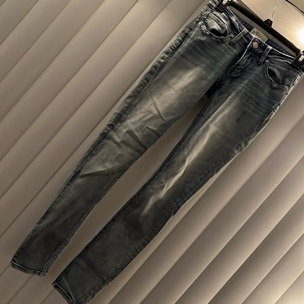 BKE Stella light wash skinny jeans
